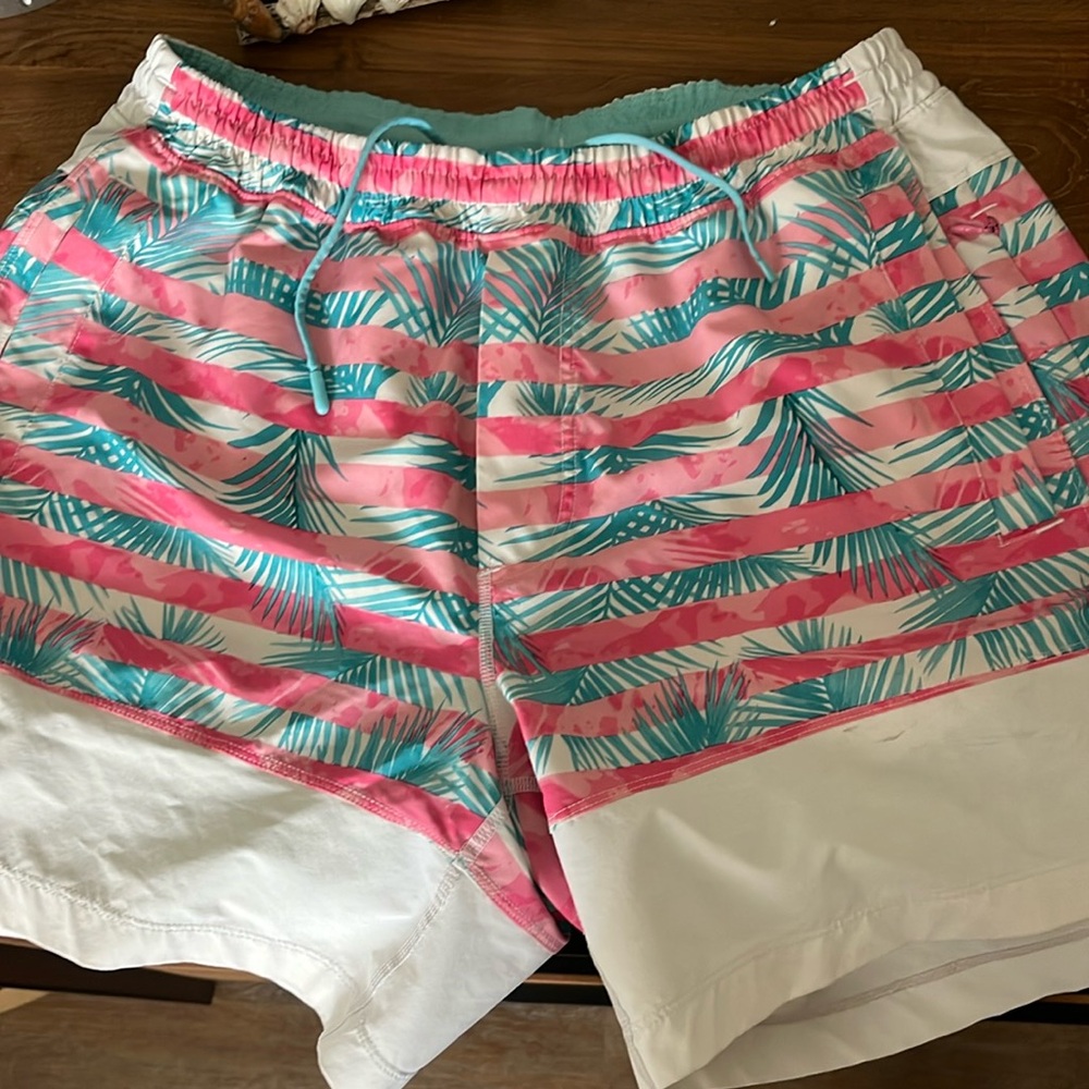 Birddog large short barely worn